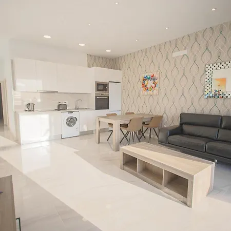Atlantico Plaza 2a - 2 Beds - 2 Baths *